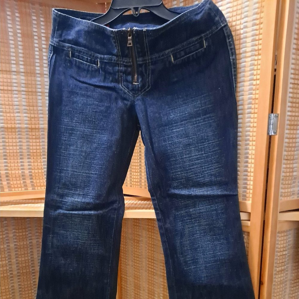 Beautiful vintage guess jeans size 28